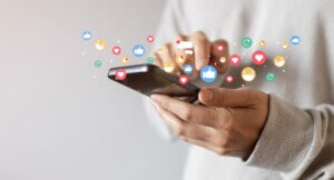 Using social media to boost trade show marketing goals