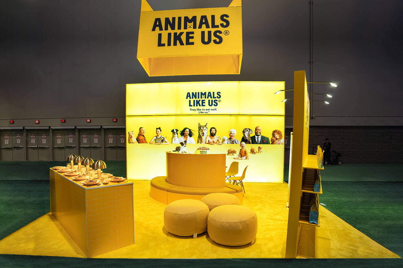 Make an impact with attention-grabbing 20x20 rental booths