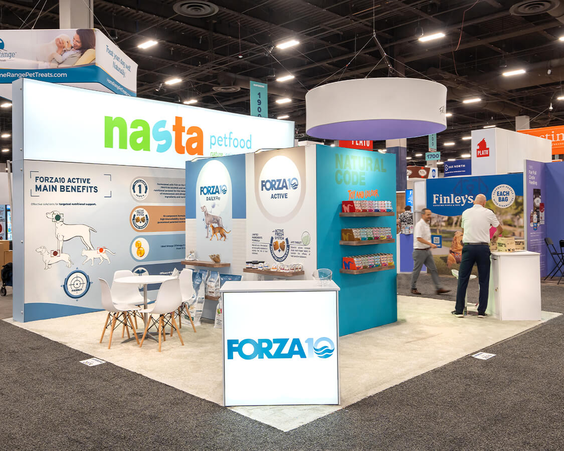 Make heads turn with awe-inspiring 20x20 booth rentals