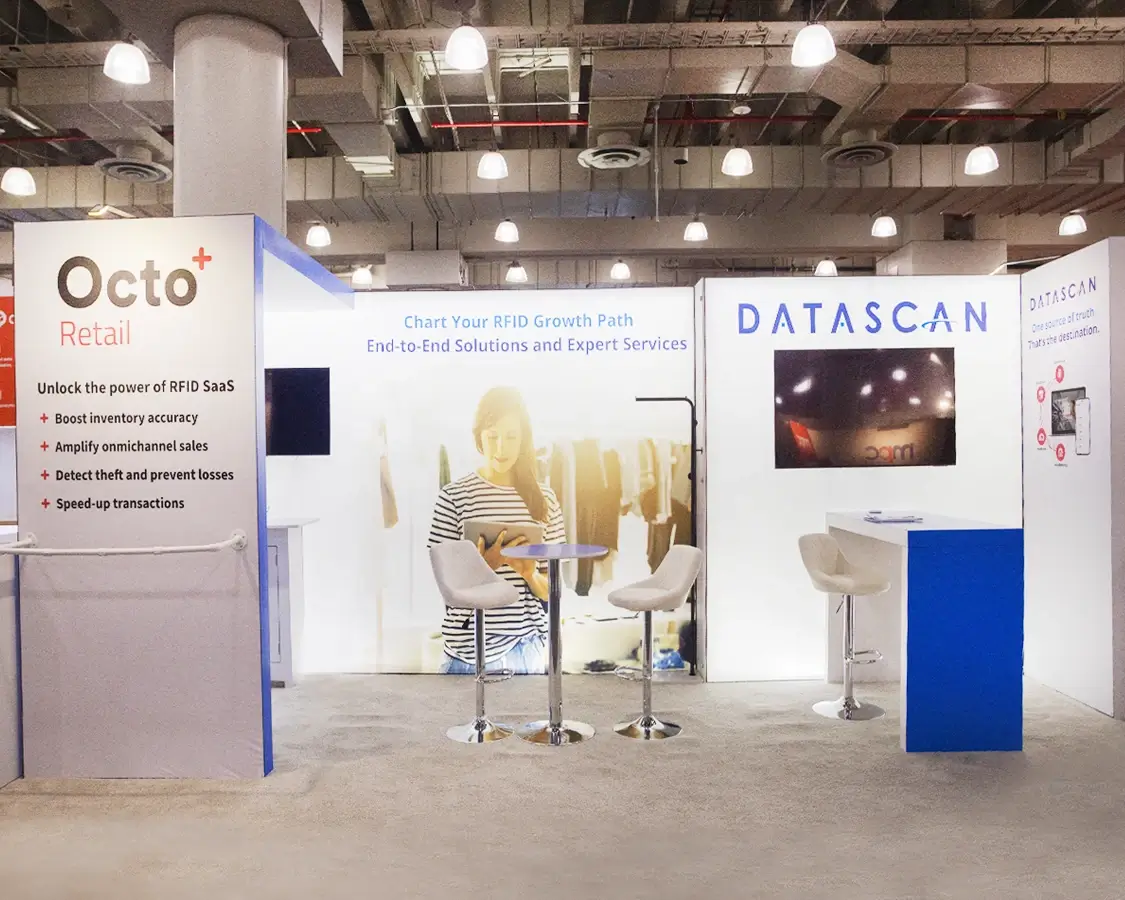 Avant-garde 10x20 trade show rental booth