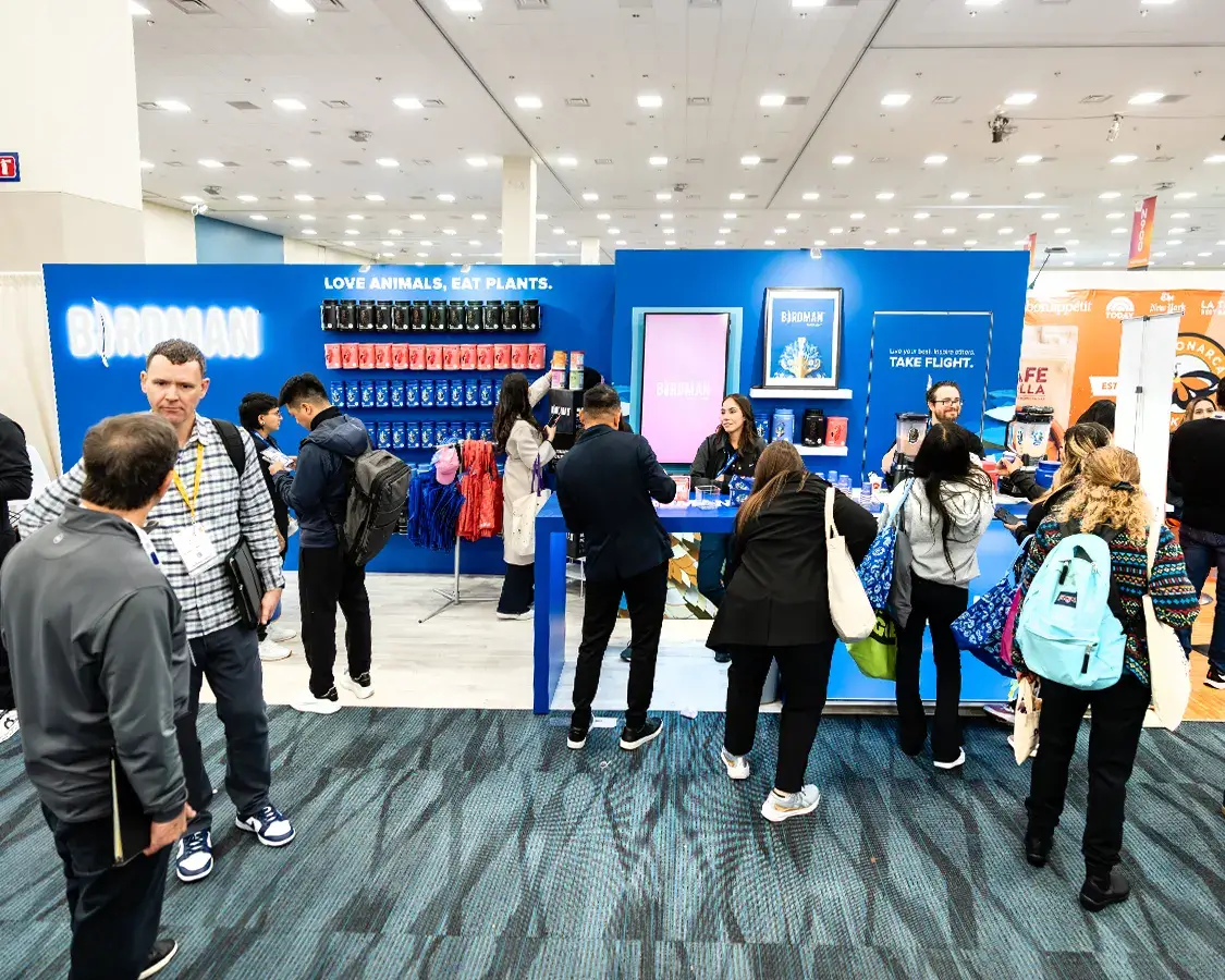 Splendid 10x30 trade show booth rental for Shows Splendid 10x30 trade show booth rental for Shows