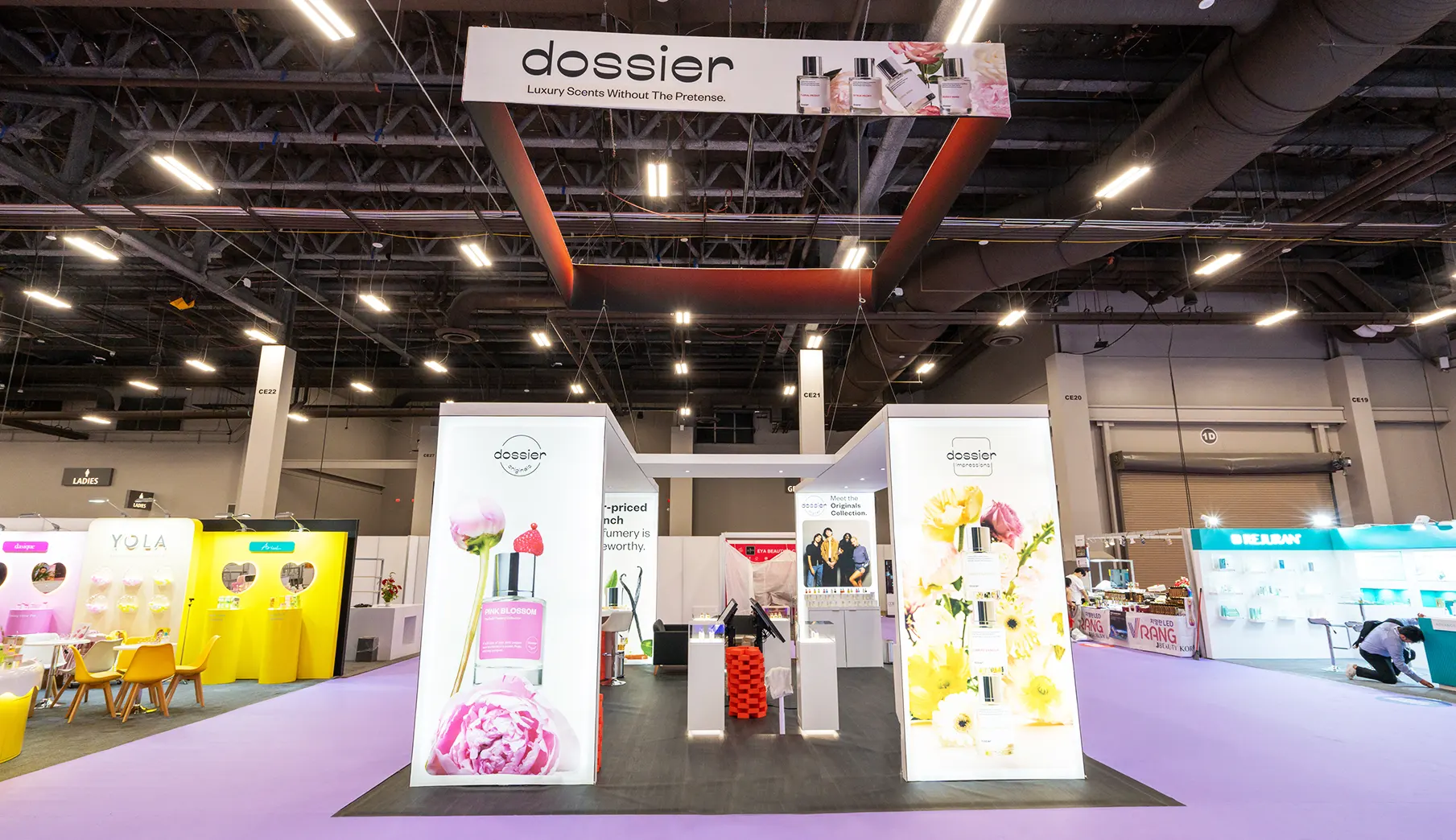 Full Booth Image - Dossier